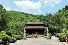 Viếng Hành hương tâm linh - Làng chùa Đại Ninh - Samten Hills Tây Tạng
