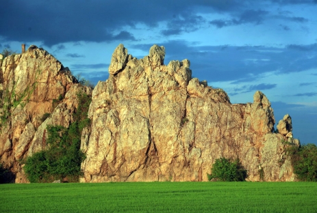 Thành Hồ - Đền Lương Văn Chánh - Đập Đồng Cam - Gành Đá Hòa Thắng 3N2Đ